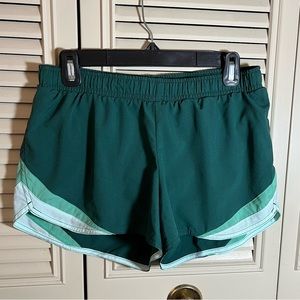 Old Navy Active Dolphin Hem Shorts